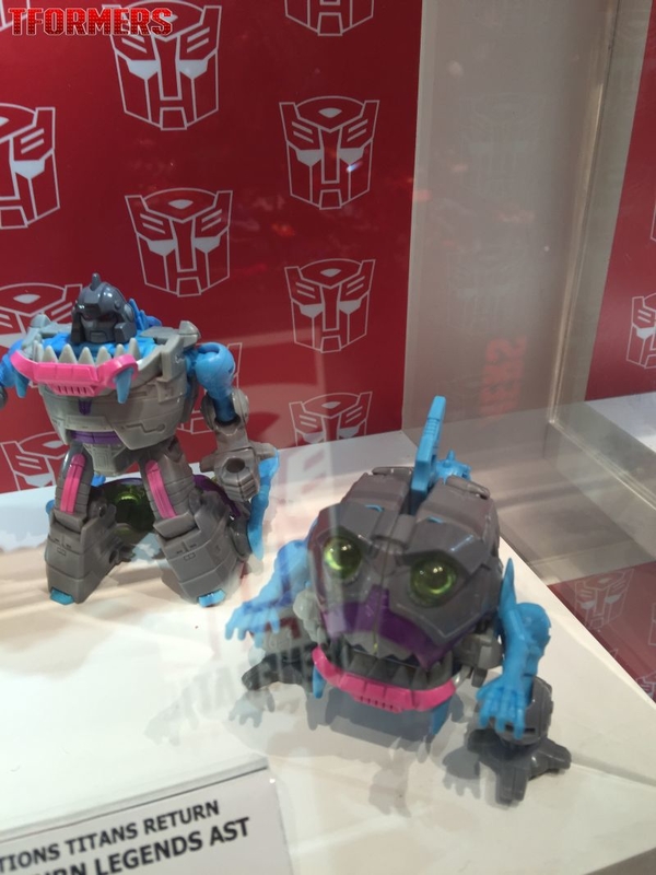 SDCC 2016   Photos From The Hasbro Display With Release Details For Liokaiser TRU RID Exclusive With Stasis Pod  (20 of 30)